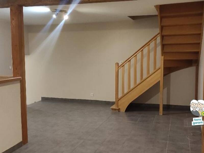 Maison à louer, 75m², LE MAYET DE MONTAGNE