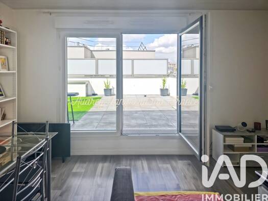 Appartement à vendre 144 890 € 1 pièce 32 m² Étage 4/4 Les Portes de Villiers Villiers-sur-Marne 94350