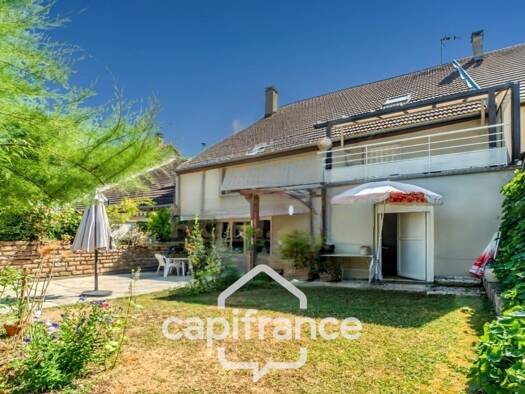 Maison à vendre 255 000 € 6 pièces 4 chambres 165 m² 890 m² de terrain Plainoiseau 39210