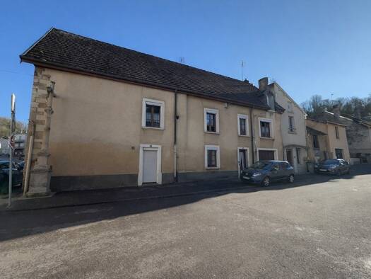Maison à vendre 82 000 € 6 pièces 3 chambres 177 m² 135 m² de terrain Jussey 70500