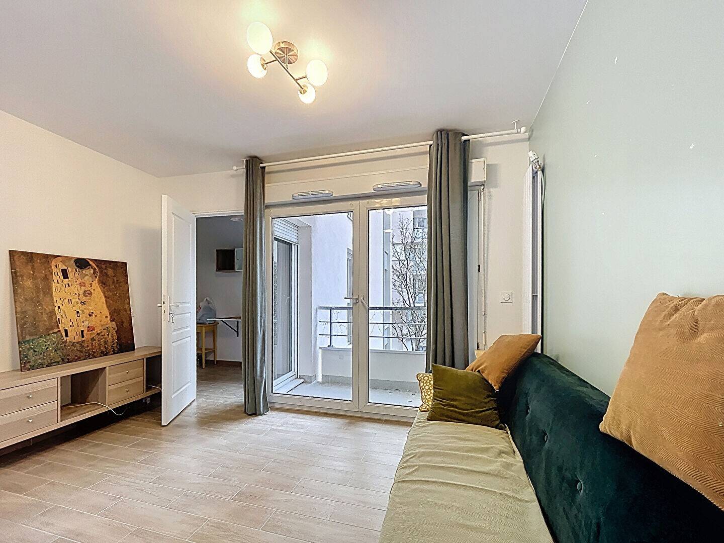 Maison à louer, 32m², COURBEVOIE