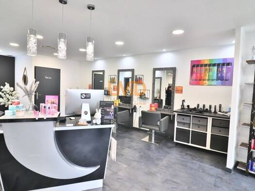 Boutique à vendre Fonds de commerce 50 000 € 60 m² de surface de vente Peripherie Centre Saint-Maximin-la-Sainte-Baume 83470