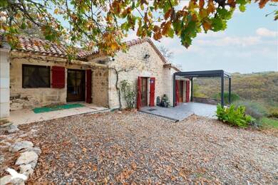 Maison à vendre 223 600 € 3 pièces 2 chambres 78 m² 8 850 m² de terrain Belaye 46140