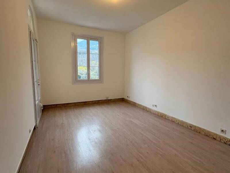 Maison à louer, 58m², CONTES