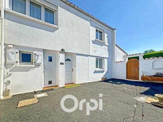 Maison à vendre 214 132 € 4 pièces 3 chambres 120,1 m² 1 519 m² de terrain Chantonnay 85110