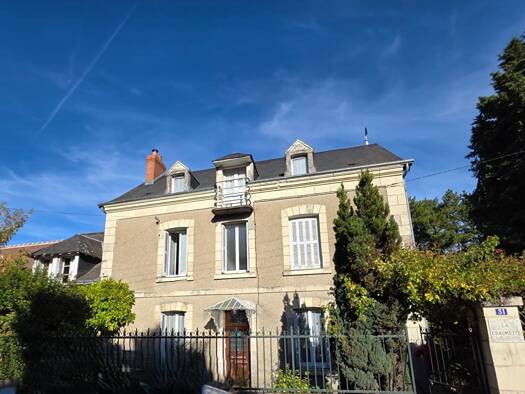 Maison à vendre 249 000 € 12 pièces 5 chambres 240 m² 2 757 m² de terrain La Roche-Posay 86270