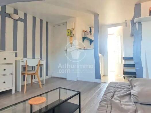 Studio à louer - logement étudiant 450 € 1 pièce 18 m² Étage 3/3 disponible dès maintenant Gare-Jouvenet Rouen 76000