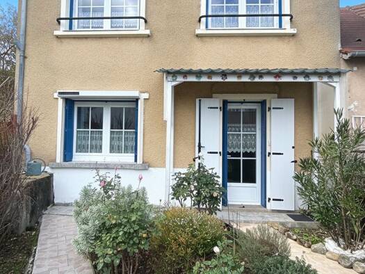 Maison à vendre 92 300 € 3 pièces 2 chambres 86 m² 7 692 m² de terrain Oulches 36800