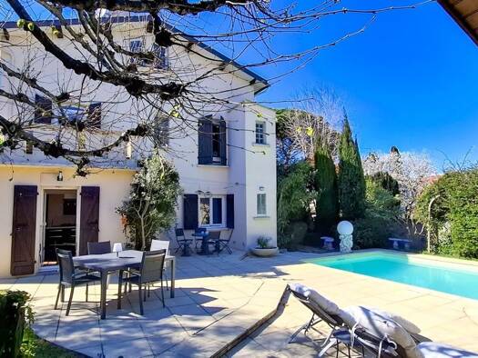 Maison de ville à vendre 645 000 € 9 pièces 6 chambres 210 m² 871 m² de terrain Bascule Oratoire Colomiers 31770