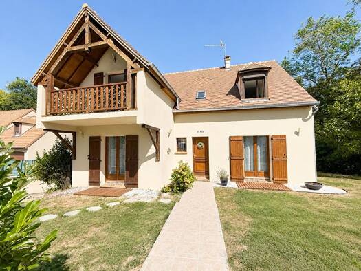 Maison à vendre 535 500 € 5 pièces 4 chambres 164 m² 3 195 m² de terrain Condé-Sainte-Libiaire 77450