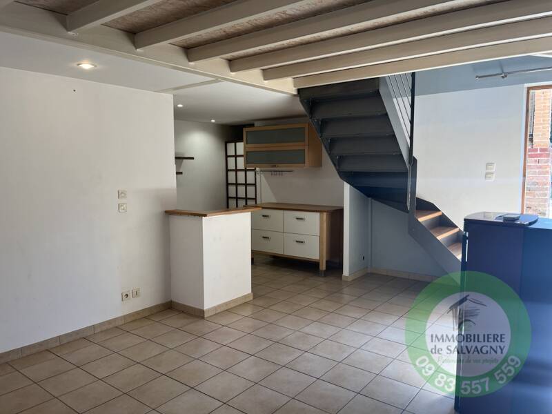 Maison à louer, 56m², LA TOUR DE SALVAGNY