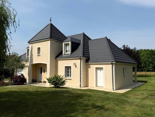 Maison à vendre 336 000 € 6 pièces 4 chambres 160 m² 1 528 m² de terrain Montgivray 36400