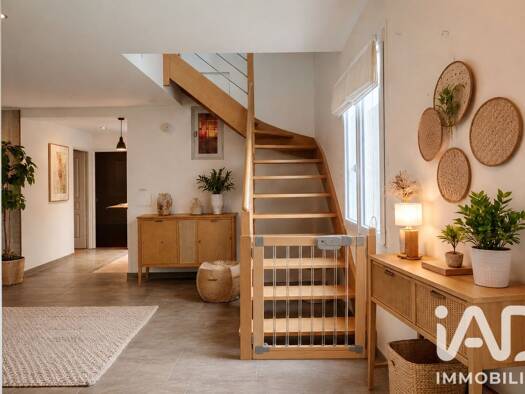 Maison de ville à vendre 310 000 € 6 pièces 4 chambres 132 m² 292 m² de terrain Fieschi Vernon 27200