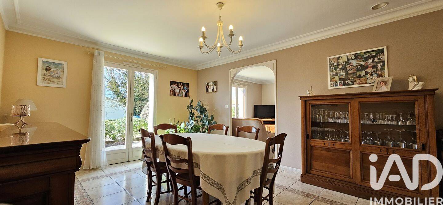 Maison à vendre, 104m², NIEUL LE DOLENT