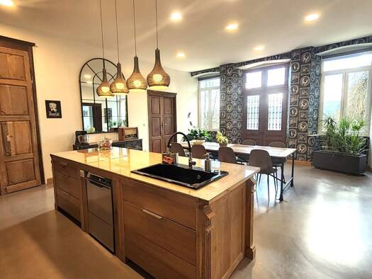 Maison à vendre 690 000 € 7 pièces 5 chambres 187,19 m² 4 700 m² de terrain Valserhône 01200