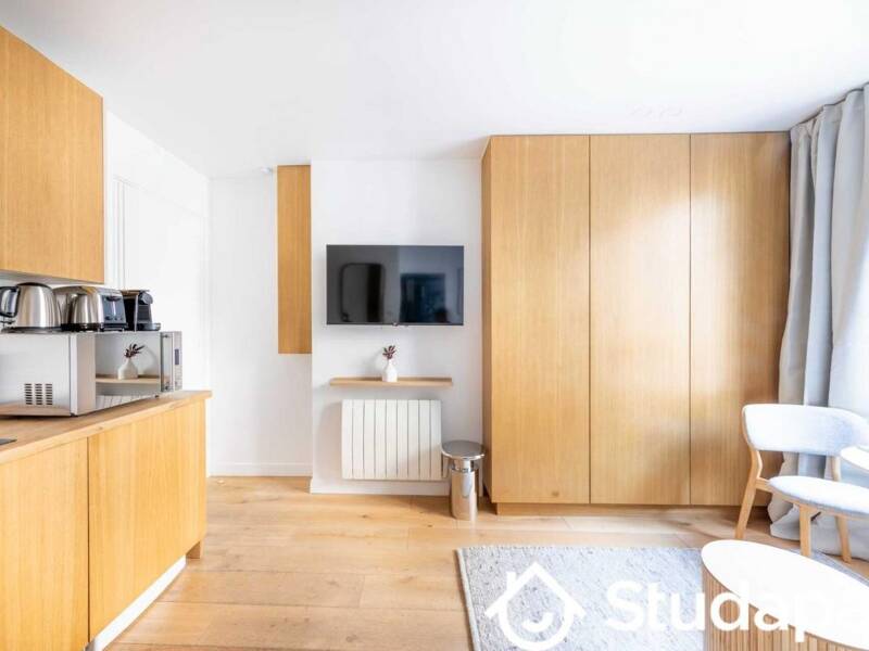 Maison à louer, 18m², PARIS 17E