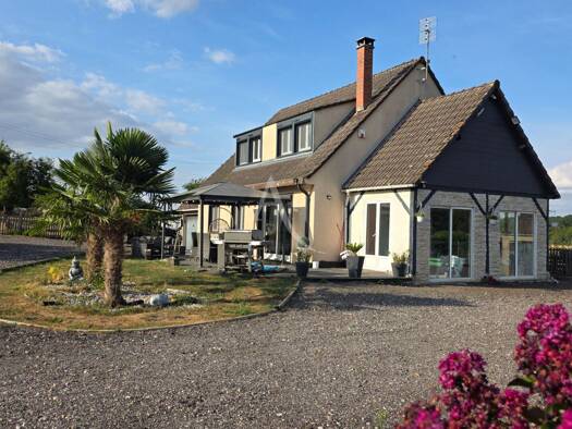 Maison à vendre 299 686 € 7 pièces 4 chambres 139 m² 4 564 m² de terrain Étrépagny 27150