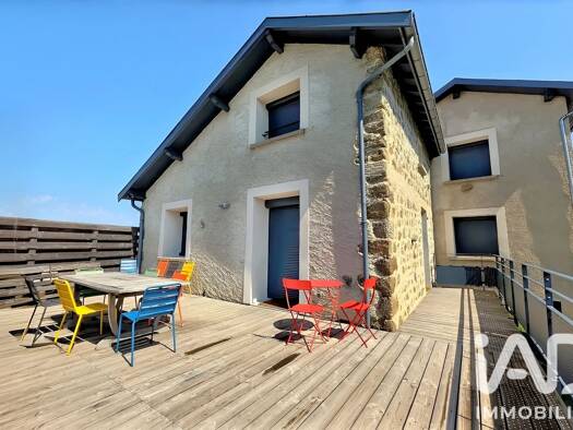Maison à vendre 263 000 € 7 pièces 4 chambres 147 m² 452 m² de terrain Aurec-sur-Loire 43110