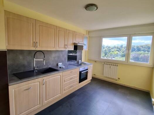 Appartement à louer 730 € 4 pièces 75 m² Montanot-Perlinski Audincourt 25400