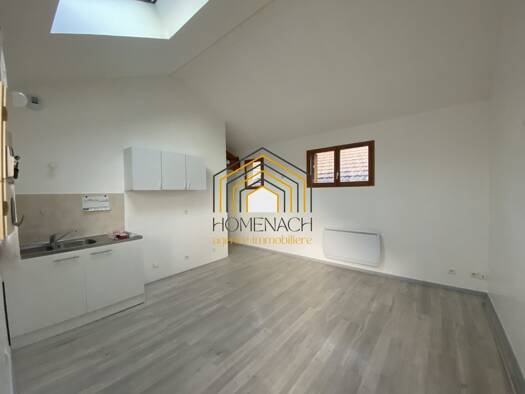 Appartement à louer 580 € 2 pièces 1 chambre 35 m² Étage 1/1 La Tour-du-Pin 38110