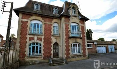 Maison à vendre 196 000 € 9 pièces 4 chambres 179 m² 985 m² de terrain Hermies 62147