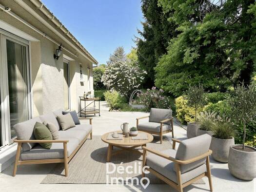 Maison de plain-pied à vendre 399 000 € 5 pièces 3 chambres 106 m² 1 400 m² de terrain Bouliac 33270