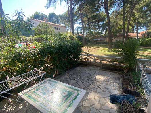 Appartement à vendre 126 000 € 1 pièce 30 m² RDC/3 Saint-Mandrier-sur-Mer 83430