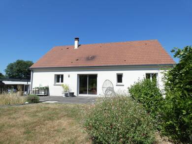 Maison de plain-pied à louer 750 € 4 pièces 2 chambres 80 m² 2 940 m² de terrain Vannes-sur-Cosson 45510