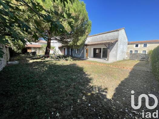 Maison à vendre 292 900 € 8 pièces 6 chambres 231 m² 599 m² de terrain Nieulle-sur-Seudre 17600