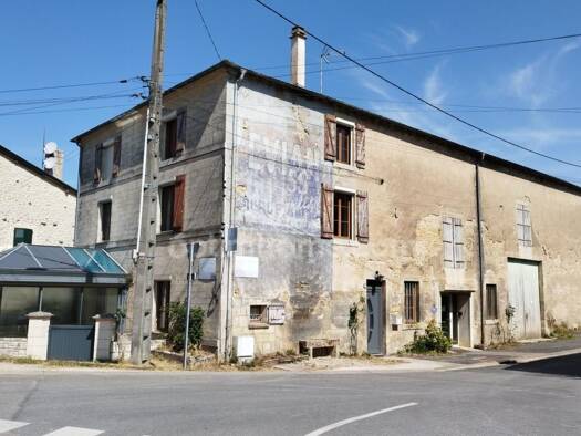 Maison à vendre 155 000 € 7 pièces 4 chambres 200 m² 950 m² de terrain Stainville 55500