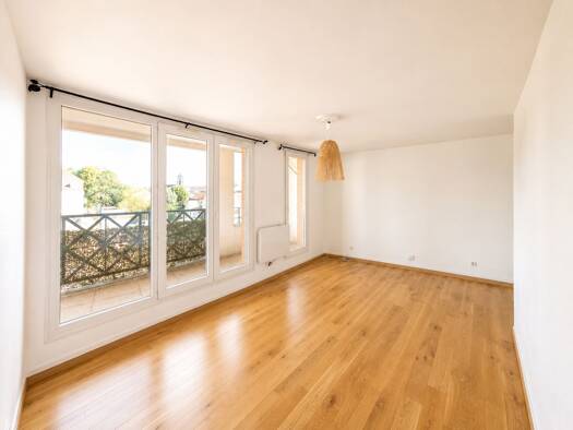 Appartement à vendre 185 000 € 3 pièces 2 chambres 64,16 m² Étage 2/4 Centre Est Lieusaint 77127