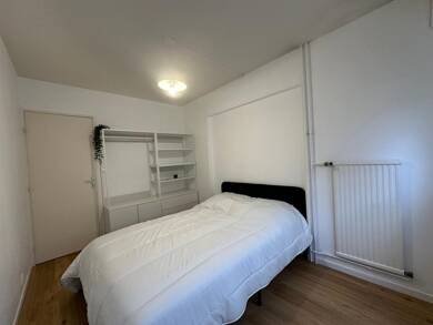 Appartement à louer 590 € 6 pièces 5 chambres 106,3 m² 2ème étage Le Parc Guyancourt 78280