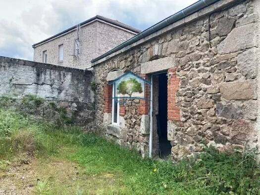 Appartement à vendre 44 000 € 1 pièce 88 m² RDC Dunières 43220
