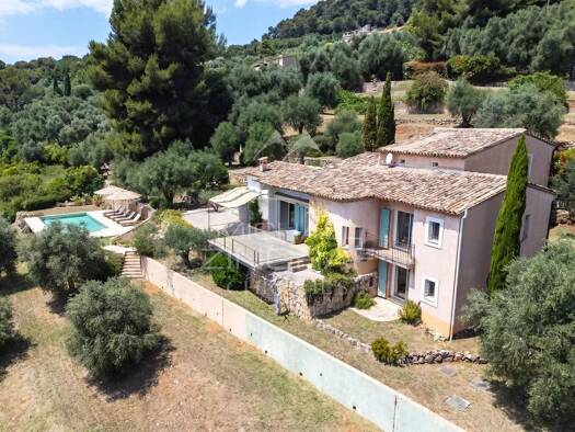 Villa à vendre 1 590 000 € 6 pièces 4 chambres 218,79 m² 7 447 m² de terrain Saint Francois Grasse 06130