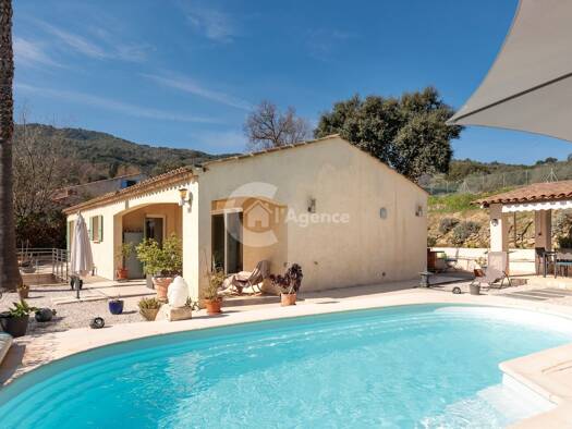 Maison de plain-pied à vendre 729 000 € 5 pièces 4 chambres 131,7 m² 934 m² de terrain Pégomas 06580