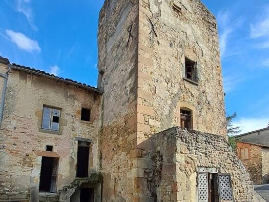 Maison à vendre 48 000 € 10 pièces 9 chambres 175 m² 137 m² de terrain Sauvagnat-Sainte-Marthe 63500