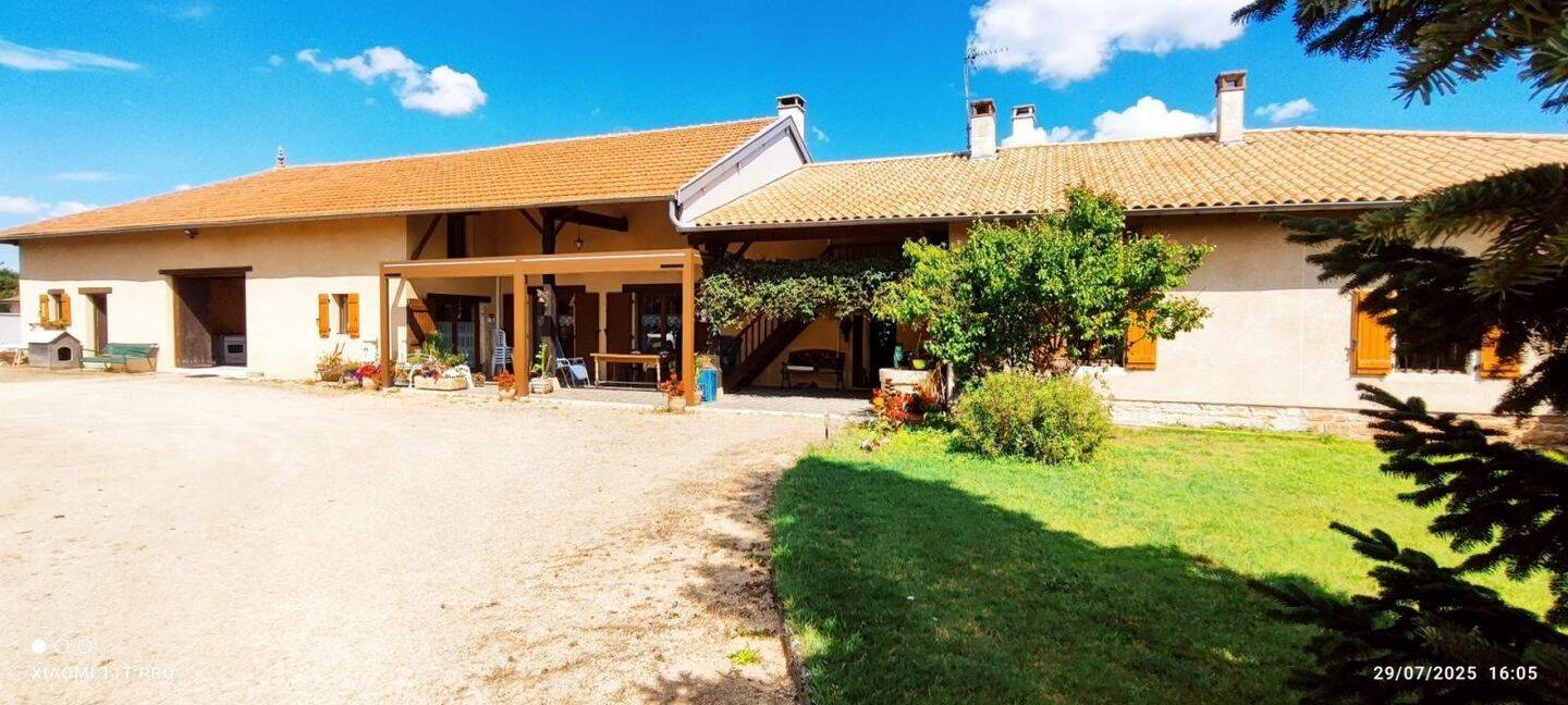 Maison à vendre, 196m², SAINT CYR SUR MENTHON