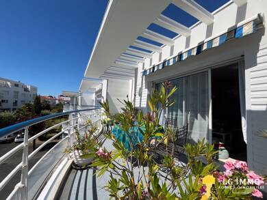 Appartement à vendre 448 000 € 3 pièces 2 chambres 78 m² Dernier étage, Étage 2/2 Royan 17200