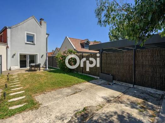 Maison à vendre 315 000 € 3 pièces 2 chambres 110 m² 182 m² de terrain Sainghin-en-Mélantois 59262
