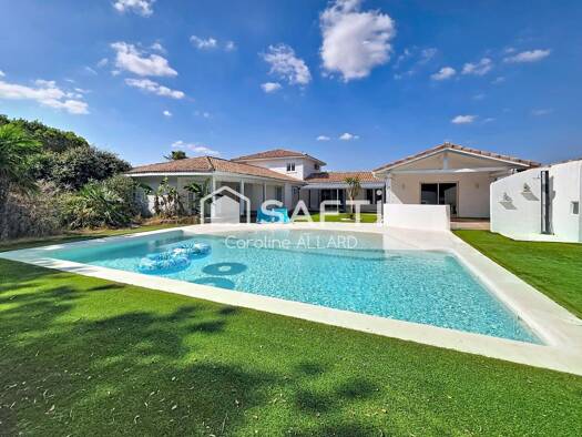 Villa à vendre 590 000 € 7 pièces 6 chambres 253 m² 4 749 m² de terrain Lombez 32220