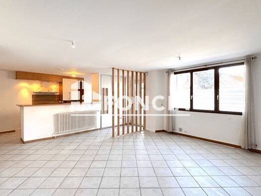 Duplex à louer 890 € 4 pièces 3 chambres 118,1 m² RDC Centre-Trois Fontaines Rives 38140