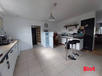 Maison à vendre 246 750 € 4 pièces 2 chambres 91,6 m² 284 m² de terrain Saint-Guinoux 35430