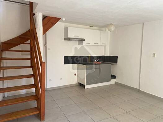 Maison à louer 520 € 2 pièces 1 chambre 45 m² Uchaud 30620