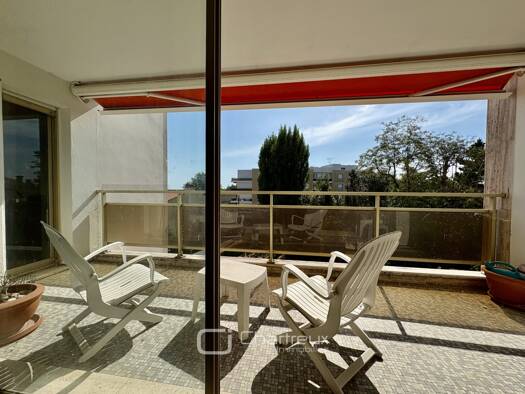 Appartement à vendre 658 200 € 5 pièces 4 chambres 133 m² Étage 3/7 Royan 17200