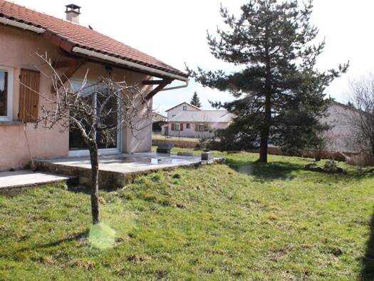 Maison à vendre 147 000 € 6 pièces 3 chambres 90 m² 640 m² de terrain Coucouron 07470