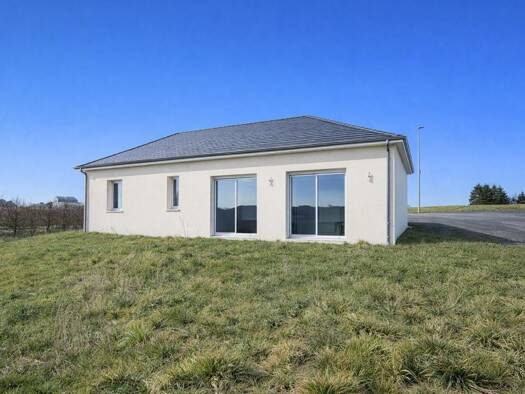 Maison à vendre 192 600 € 3 pièces 2 chambres 80 m² 976 m² de terrain Salmiech 12120