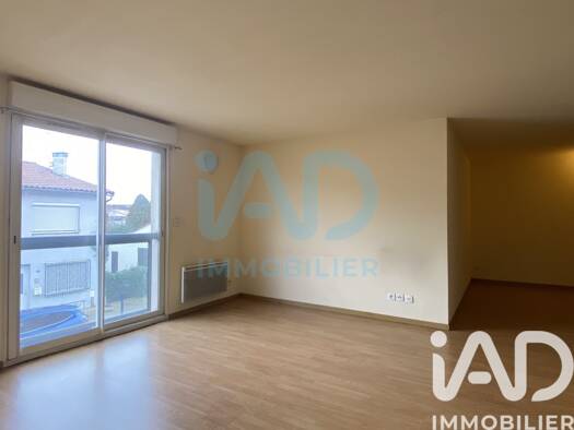 Appartement à vendre 109 000 € 1 pièce 40 m² Étage 1/2 Centre Castelginest 31780