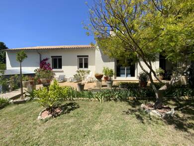 Maison de plain-pied à vendre 520 000 € 5 pièces 4 chambres 123 m² 855 m² de terrain Uzes 30700