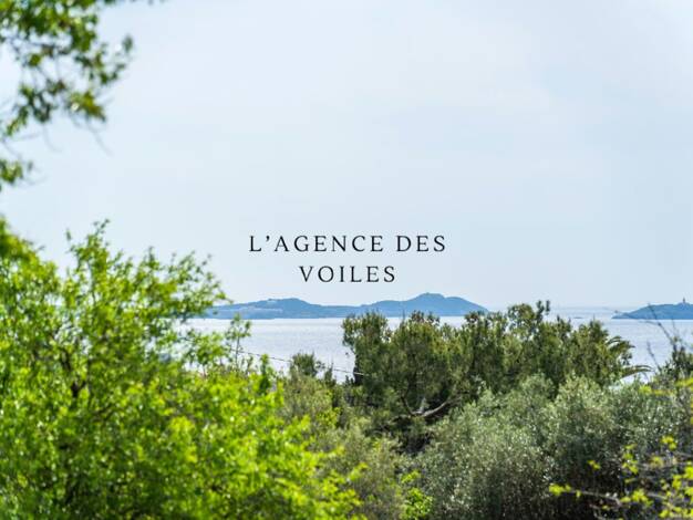 Terrain constructible à vendre 980 000 € 1 344 m² de terrain Sud Ouest Bandol 83150