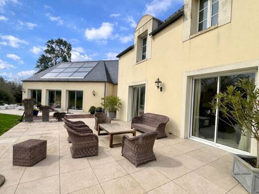 Maison à vendre 1 333 000 € 10 pièces 4 chambres 450 m² 8 604 m² de terrain Saint-Martin-des-Entrées 14400